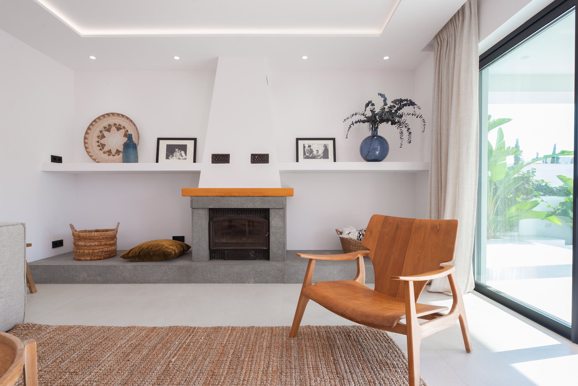 Resa Estates Ibiza can pep villa sale koop modern fireplace .jpg